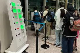 “赶上最后一趟回国航班！” 潮新闻连线巴基斯坦华人图片