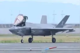 剧情出现两极反转，驾驶事故F35B的是美国飞行员，美国已骑虎难下图片