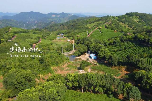 浙江宁波的历史文化名村，有第一高山村之誉，是看星空及露营胜地