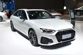 奥迪A4L疑惑了：我都降到18万配19喇叭，你们为什么还买迈腾380？图片