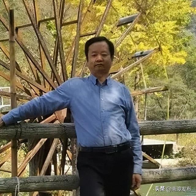 脚板痒，石头响！甲子河里搬“螃海”~