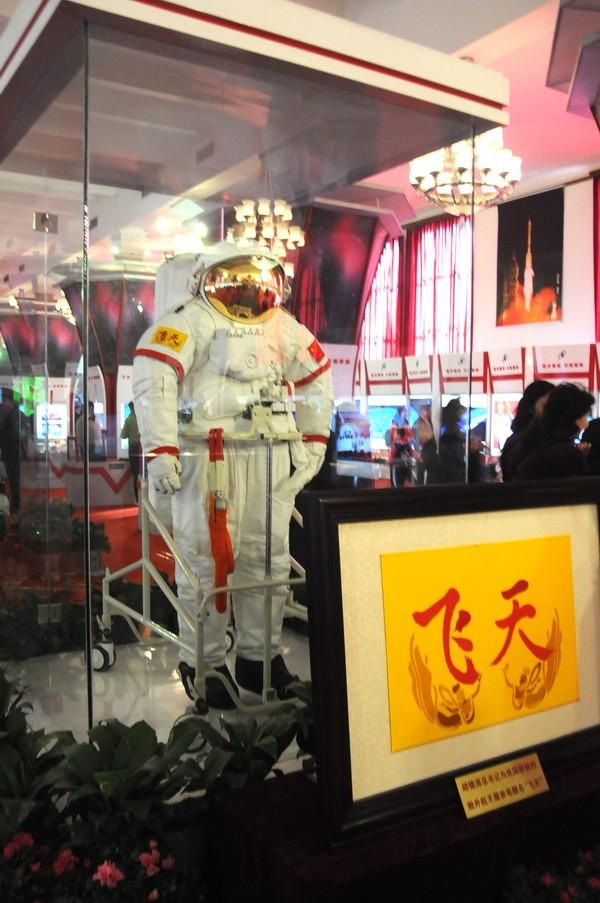 中国空间站：有5套舱外航天服！造价3000多万，为何不带回地球？