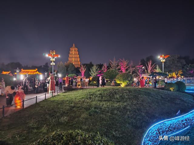 大唐不夜城，地摊文化天花板，估计大唐也没这么热闹