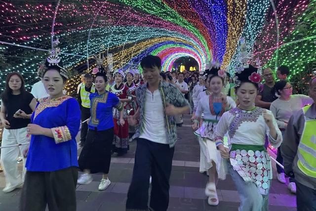 避开人潮!十一来世界花卉大观园,沉浸式解锁“N”种游玩方式
