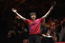 许昕趣评：张本智和韧带不行，王楚钦没打11：0，批评，不满意图片