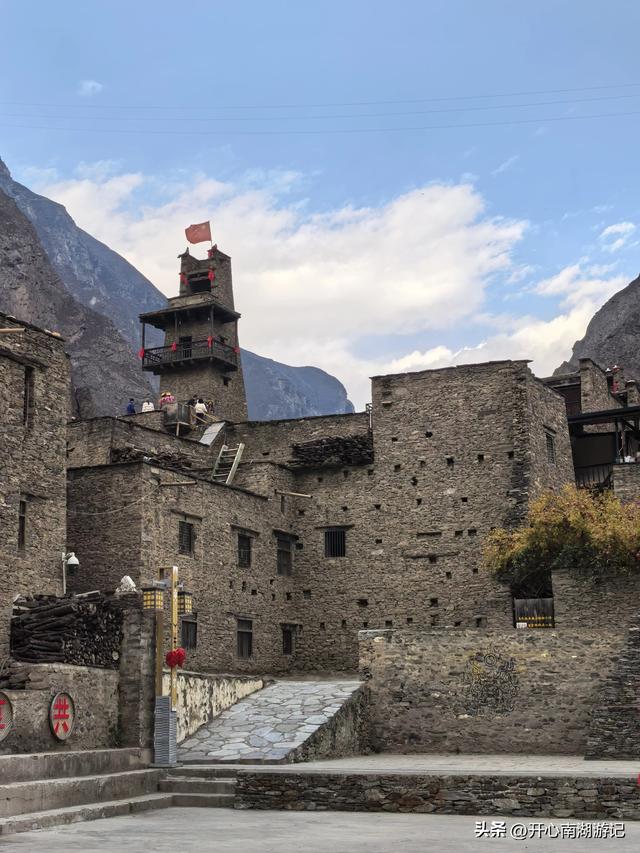 喀什经317到成都，色达县-都江堰，甲居藏寨、理小路、桃坪羌寨