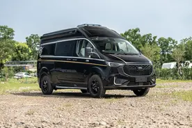 奇瑞打造的B型房车，开着和家用MPV差不多，特别适合两人出行图片