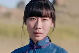 “一尿”成名，2年婚姻1年出轨，任素汐长成这样凭什么能三封天后图片