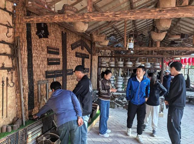 这里不卖风景卖“乡愁”：柳树川村的老物件解锁文旅“流量密码”