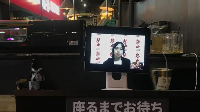 跨国外包时代来临!打工人最后价值,就是假扮AI