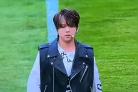 香港顶流姜涛合影碾压贝克汉姆，网友：大胖小子这次给我们长脸了图片
