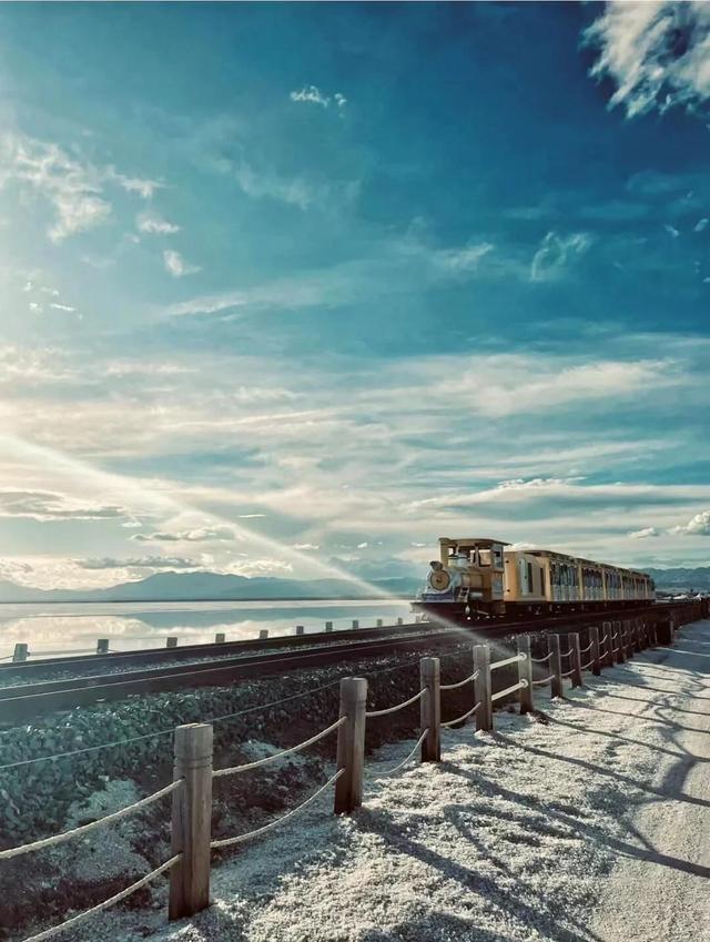 自驾游5年，为何总在8-9月出行？这5大旅游线路，人间值得！_1
