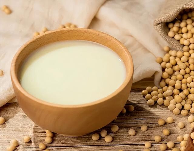 糖尿病一粒花生都不能吃？医生：不想血糖失控，5种食物尽量少碰