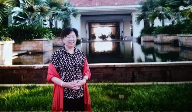 小学文凭、3次被骗、4 次创业失败，她凭什么逆袭拿下上海滴水湖？