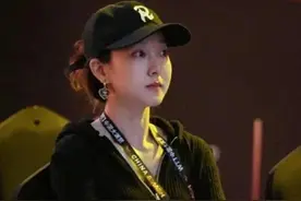 马龙的两个儿子遗传了妈妈的美貌，夏露既漂亮又优雅，马龙真幸运图片