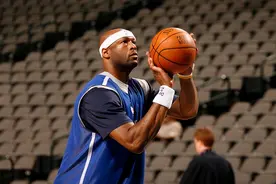 “是你们自愿给我的，我可没主动要”！盘点NBA十大“毒药”合同图片