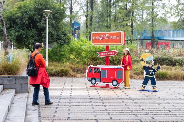武汉消防宣传月启动 武汉消防文化主题公园开园