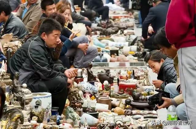 大量日本游客涌入北京，打着旅游幌子不去旅游不吃美食，为啥来？