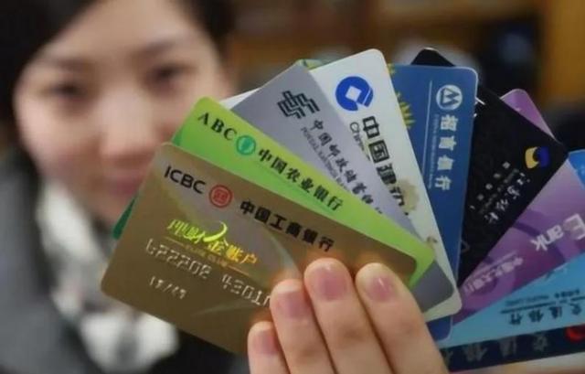 大批内鬼被抓！公安部披露惊人内幕，幕后黑手身份曝光，不简单