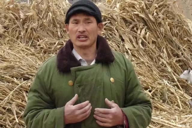 网暴案胜诉仅1月，56岁大衣哥辟谣跳楼身亡，头疼的何止他一人