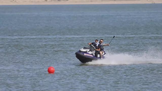 新疆“兵超”持续升温 “赛事经济”激活消费市场