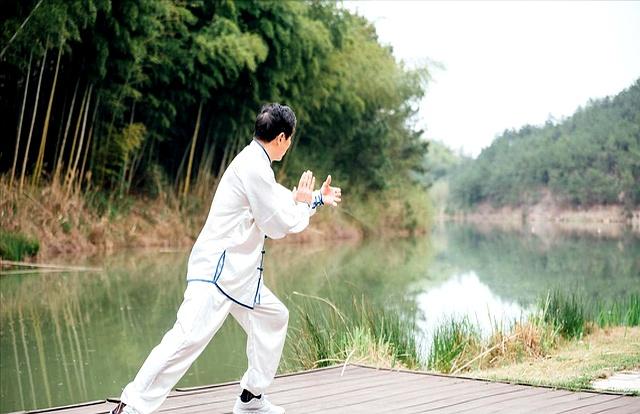 “经常运动	”是错的？医生直言：过了60岁，尽量保持5个锻炼习惯