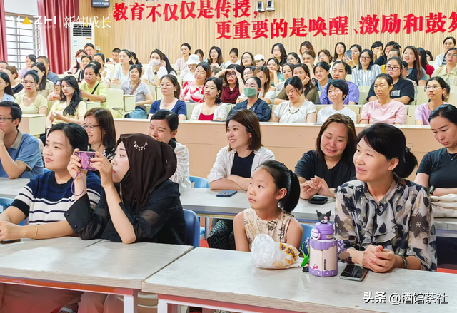 开学第一天，学校的“操作”令多少家长崩溃，是时候出手管管了！