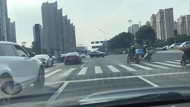 甘肃一大二女生宿舍分娩，目击者看到有婴儿，后续：家长已来照顾