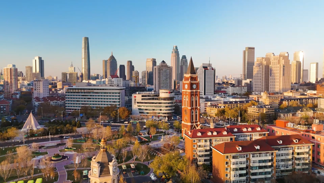 钟楼映冬色 这座公园藏着天津的格调与温度