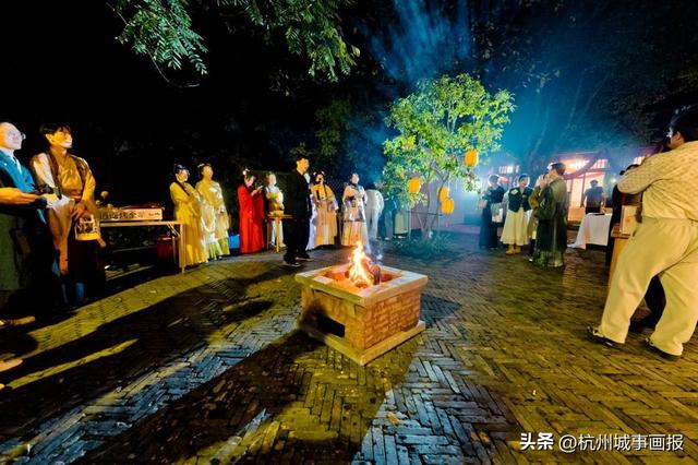 惊了！年末尾牙杭州老板们今年争相“包岛”开年会