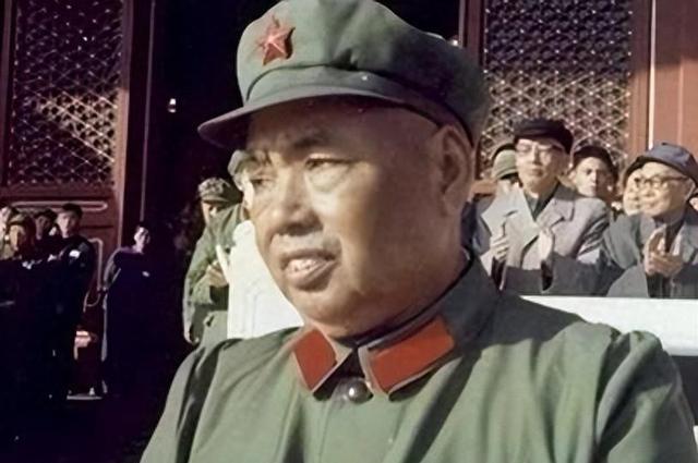 80年华国锋来南京，许世友称病不见，晚年许评价：华同志耳根子软
