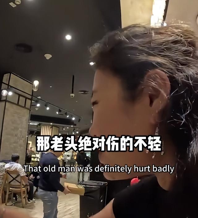 解气！俩中国女生埃及游，与当地5人互殴，完胜后获围观者竖拇指