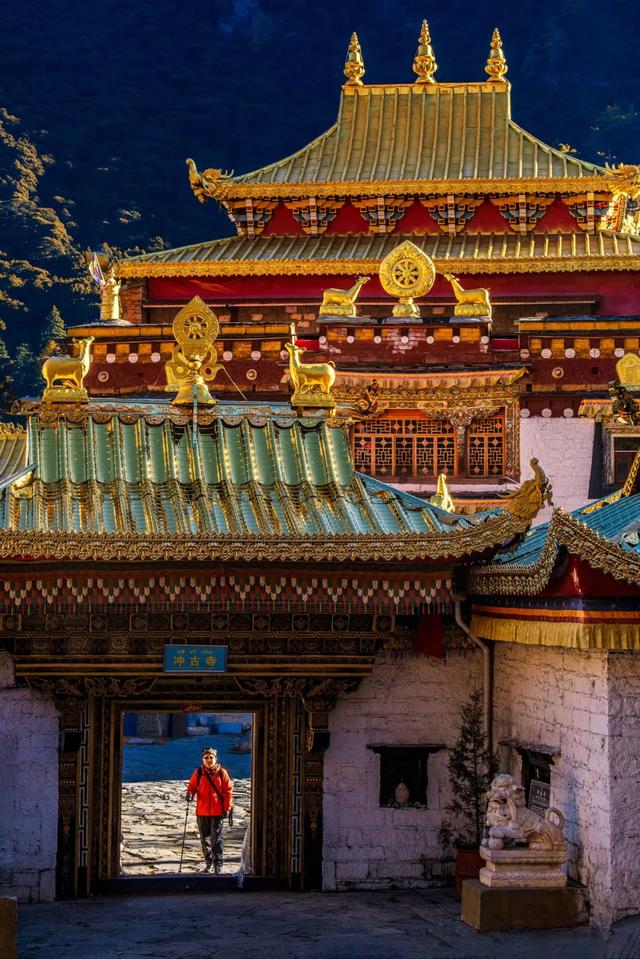 如果有时间，走一次川西顶级路线，1次深度体验胜过10次旅游！