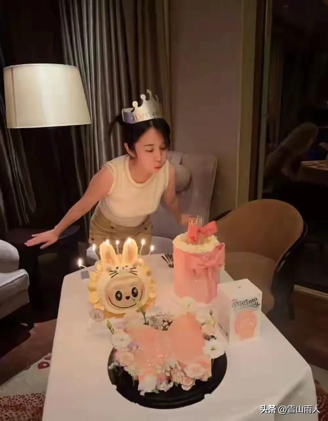 俞灏明王晓晨欧洲度蜜月，老公弯腰拍照很贴心，王晓晨孕相藏不住