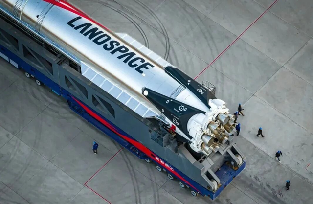 中美5型大火箭竞速发射！谁先搞定火箭回收，谁能拿下世界第二？