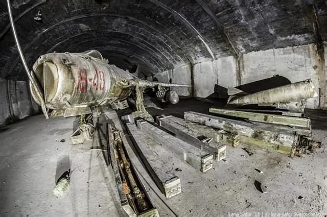 购买中国战斗机不给钱，7次追债都没还，这个嚣张小国报应来了