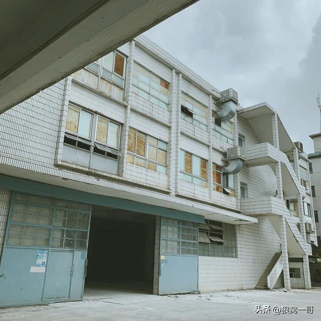 过了50岁，你要想方设法在自己的收入组成里增加一项：租金收入