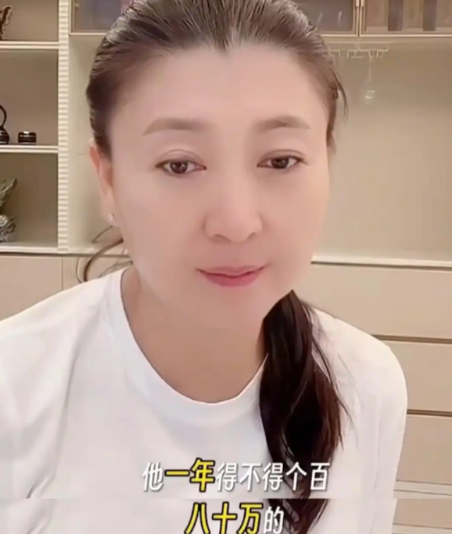 闫学晶哭穷风波大反转！儿子忍不住说出真相	，有一点让那英说对了