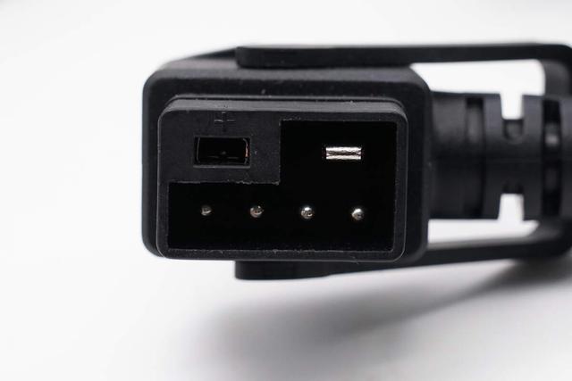 非大型切割机搞不定这大块头！九号1080W ebike新国标充电器拆解