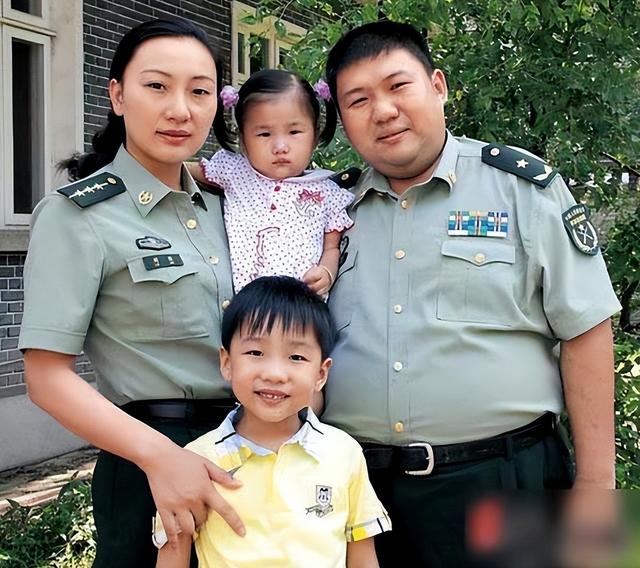 主席唯一曾孙子毛东东，今年22岁身高1米87，出生日期很有寓意！