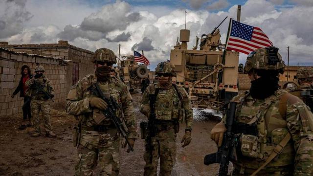 100枚导弹从天而降，美军开始斩首，中东打起来了，英法德俄失声