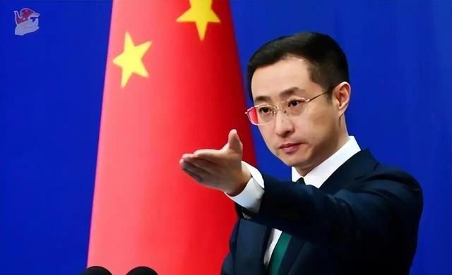 翻脸比翻书快，泽连斯基突然通知中国	，准备迎接乌克兰的最新制裁