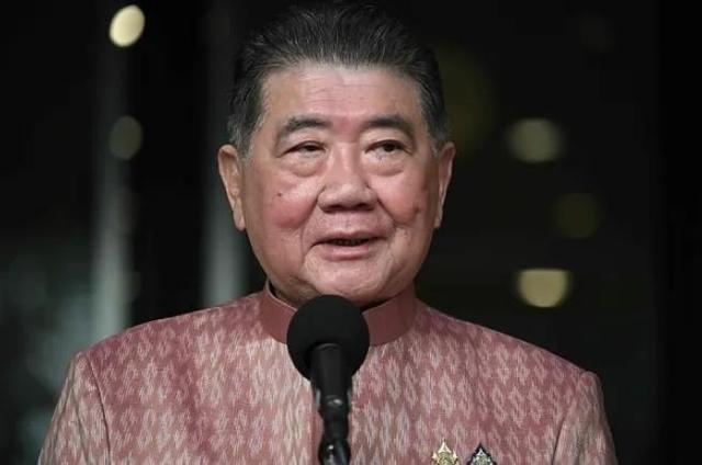 在确定中国不会出一兵一枪后，特朗普入局泰柬冲突，豪赌正式开始