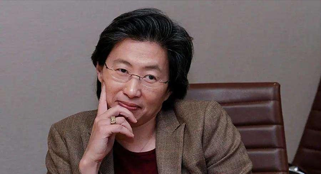 顶着骂名给中国送技术，年薪超4亿的她，为何敢和美国对着干！