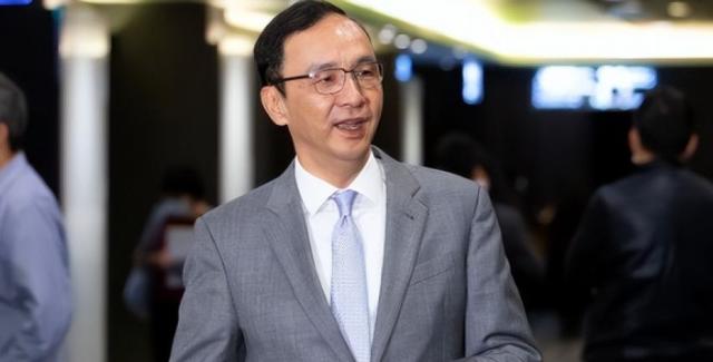 果然没让大陆失望！马英九阵营已经把话挑明：国民党主席要符合3个条件，两岸同属一个中国