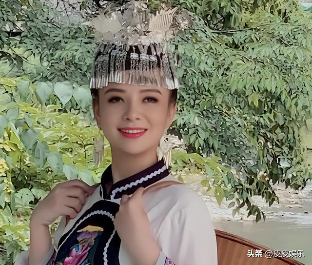 7年前，盲人歌手刘赛不顾反对嫁到农村，今丈夫成了她的骄傲！