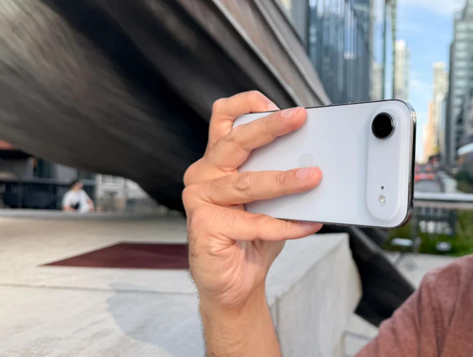 iPhone Air VS iPhone 17 对比 2025年新款手机选择指南 _ iPhone Air 和 iPhone 17 哪个更适合你_苹果17