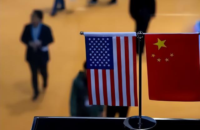 中国两天重锤4国，背刺没好下场！美专家：中国将是下一个领导者