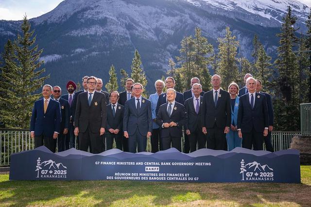 G7打响“第一枪”，英国率先对华出手，24小时之内，制裁11家中企