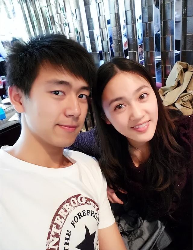 当红小生李现：北漂时身边只剩38.2元，33岁不恋爱